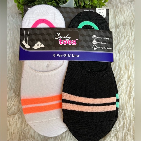 Stuff bag| atletha sport Bag- 2 packs of socks and old navy leggings (s) - Picture 4 of 12